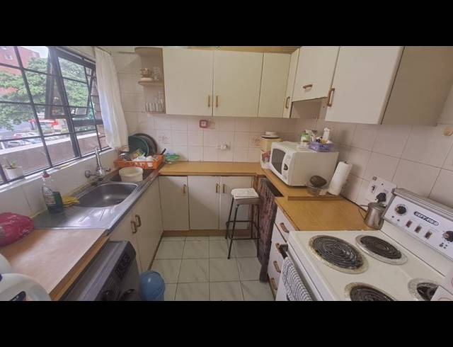 1 BEDROOM APARTMENT FOR SALE IN OVERPORT